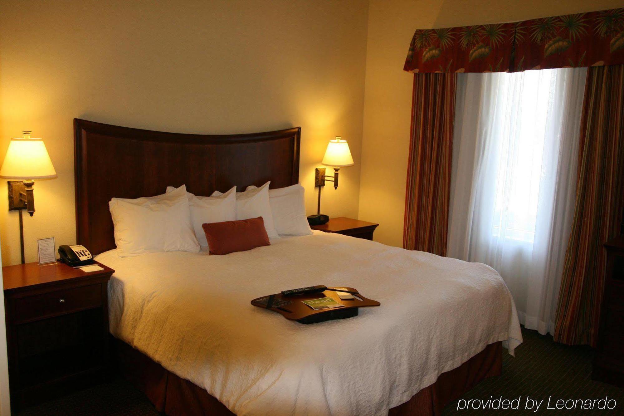 Hampton Inn & Suites Stuart-North Habitación foto